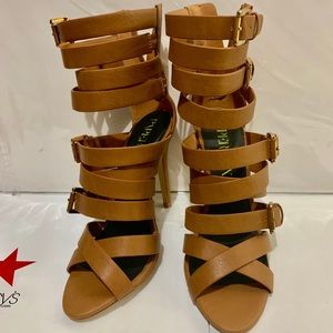 ⛔️sold⛔️!!! Nude leather strapie heels